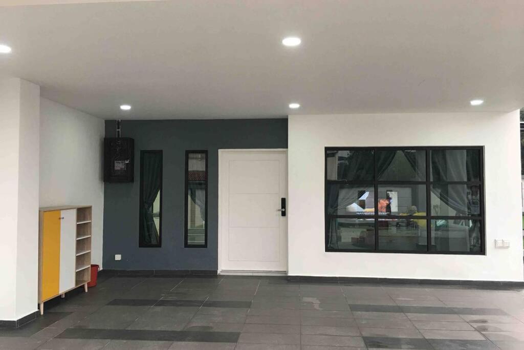 22Pax :Taman Pelangi Party House Nearby Midvelly Villa Johor Bahru Eksteriør billede