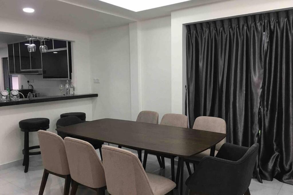 22Pax :Taman Pelangi Party House Nearby Midvelly Villa Johor Bahru Eksteriør billede