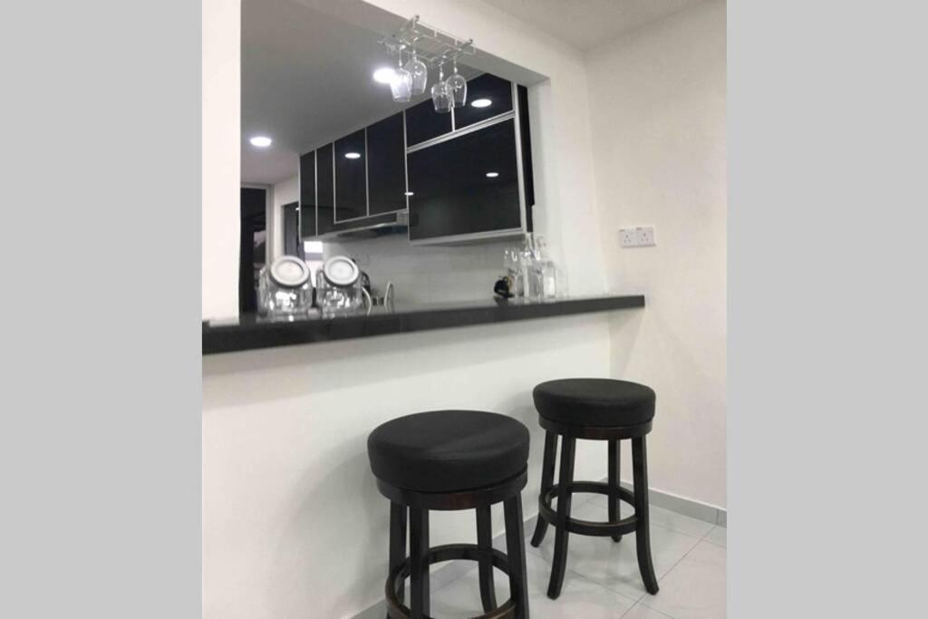 22Pax :Taman Pelangi Party House Nearby Midvelly Villa Johor Bahru Eksteriør billede