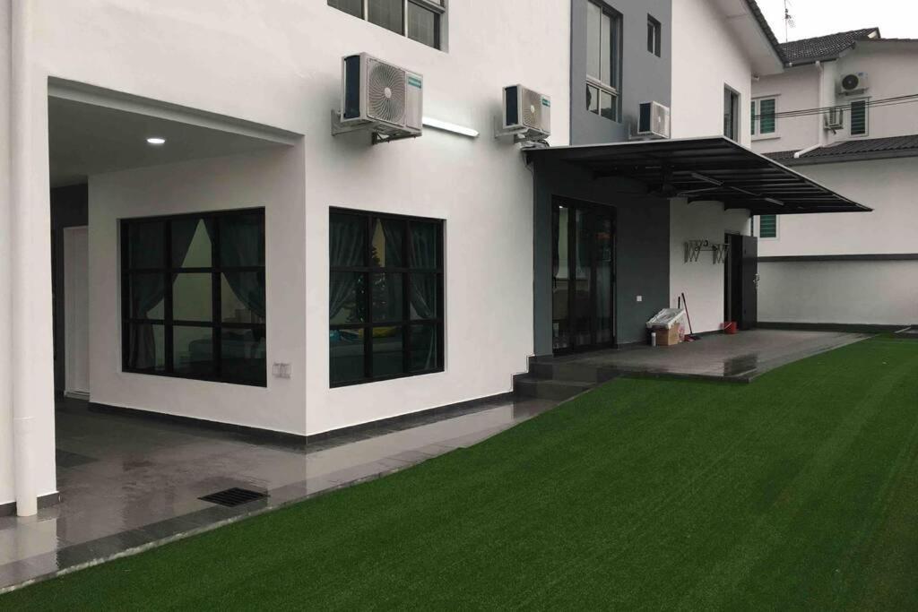22Pax :Taman Pelangi Party House Nearby Midvelly Villa Johor Bahru Eksteriør billede